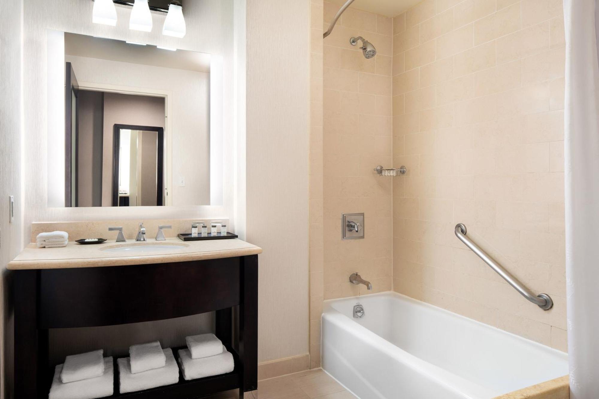 Sheraton Garden Grove-Anaheim South מראה חיצוני תמונה