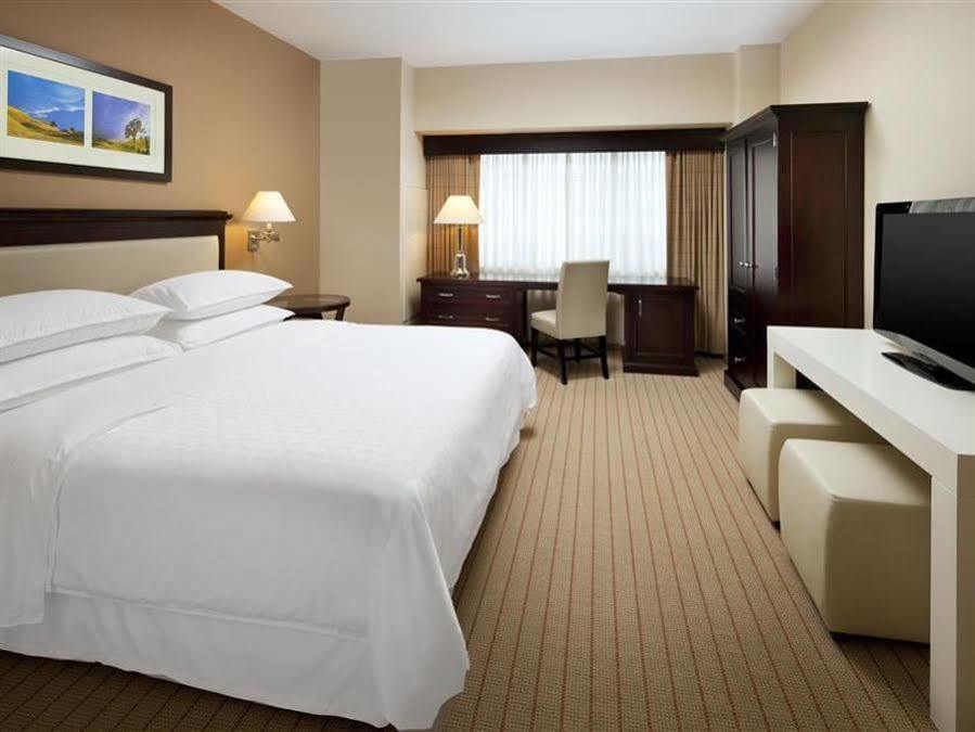 Sheraton Garden Grove-Anaheim South מראה חיצוני תמונה
